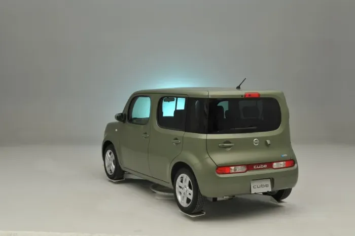 Framed Print : Nissan Cube 2008