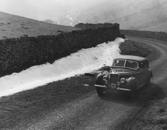 Framed Print : Riley 1. 5 RAC Rally 1954 at Park Rash Hill in Yorkshire Framed Print : Riley 1. 5 RAC Rally 1954 at Park Rash Hill in Yorkshire
