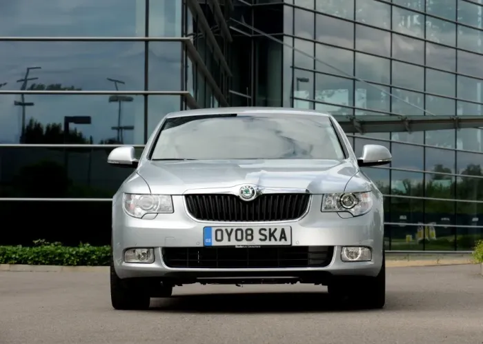 Framed Print : Skoda SUPERB 2008 Framed Print : Skoda SUPERB 2008