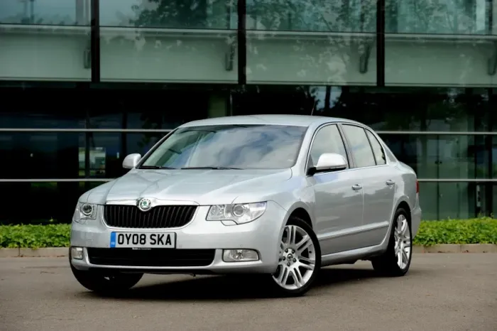 Framed Print : Skoda SUPERB 2008