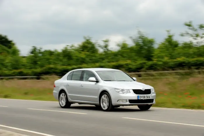 Framed Print : Skoda SUPERB 2008 Framed Print : Skoda SUPERB 2008