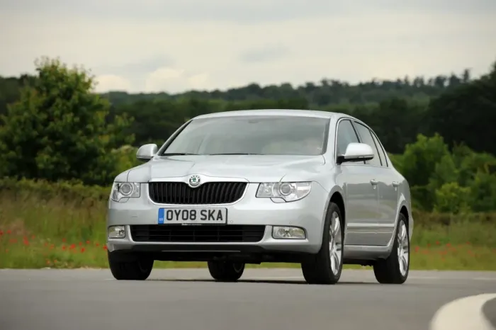 Framed Print : Skoda SUPERB 2008
