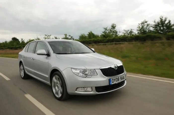 Framed Print : Skoda SUPERB 2008