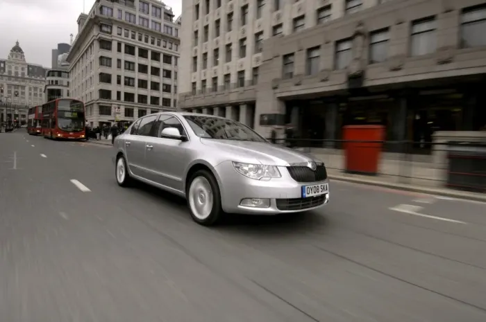 Framed Print : Skoda SUPERB 2008 Framed Print : Skoda SUPERB 2008