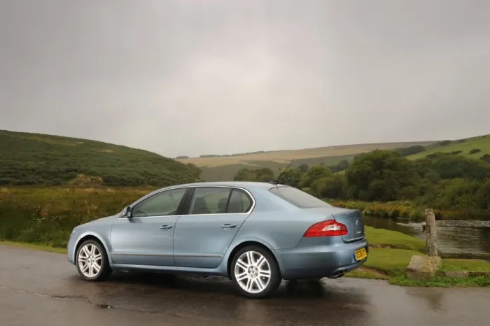 Framed Print : Skoda SUPERB 2008