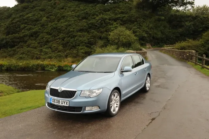 Framed Print : Skoda SUPERB 2008
