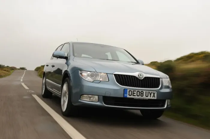 Framed Print : Skoda SUPERB 2008