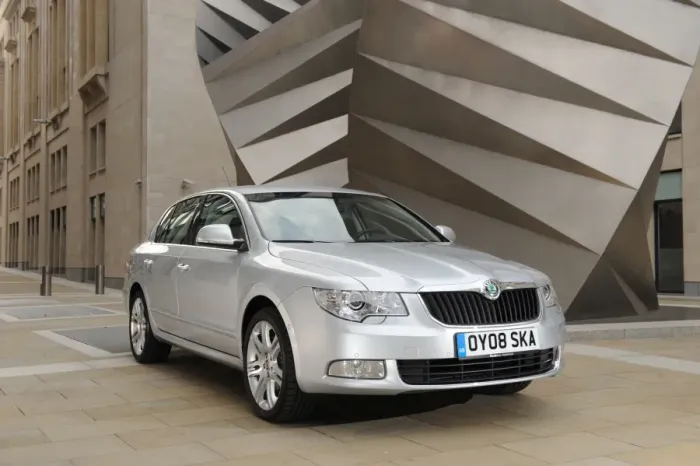 Framed Print : Skoda SUPERB 2008 Framed Print : Skoda SUPERB 2008