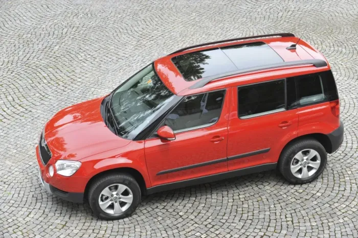 Framed Print : Skoda Yeti 2009