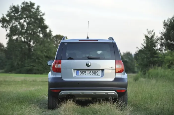 Framed Print : Skoda Yeti 2009 Framed Print : Skoda Yeti 2009