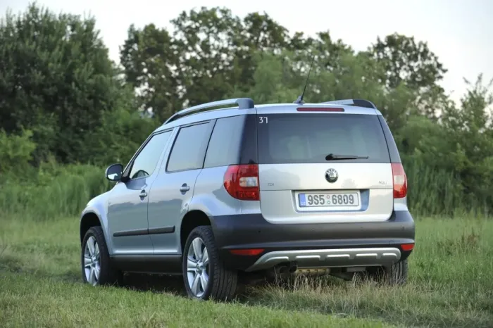 Framed Print : Skoda Yeti 2009 Framed Print : Skoda Yeti 2009