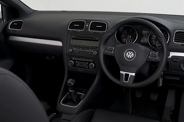 Volkswagen Golf Convertible 2011