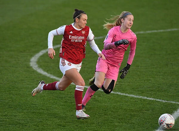 Arsenal's Caitlin Foord Outwits Everton Defender in FA WSL Clash