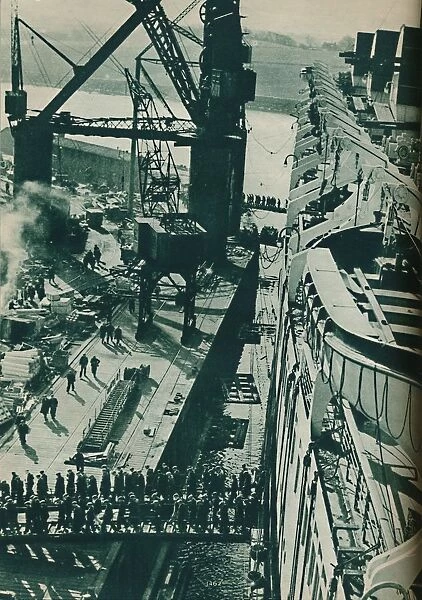 Fitting-Out Basin of John Brown and Companys shipbuilding yard at Clydebank, 1937