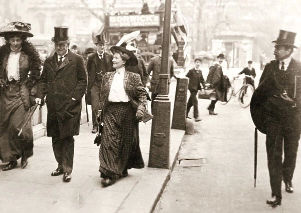 Suffragettes trying to speak to the Prime Minister, London, 1908