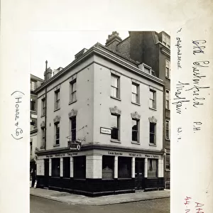 Photograph of Chesterfield PH, Mayfair, London