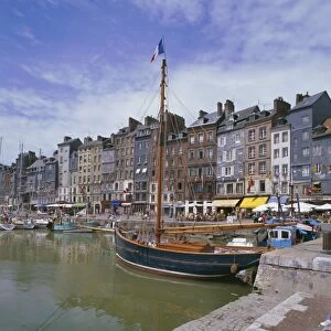 Harbour, Honfleur, Basse Normandie (Normandy), France, Europe