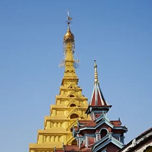 Mahamuni Paya temple and monastery, Mawlamyine (Moulmein), Mon State, Myanmar (Burma), Asia
