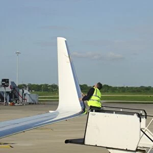 Inspection of Boeing 737-800 Ryanair winglet after birdstrke