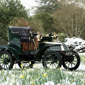 1904 De Dion Bouton Model Q in snow at Beaulieu 1904 De Dion Bouton Model Q in snow at Beaulieu