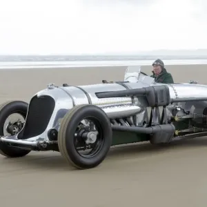 1933 Napier Railton driven by Doug Hill at Pendine sands 2015