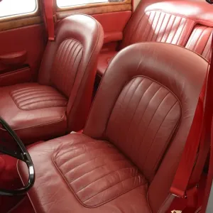 1957 Jaguar 3. 8 MK1 interior
