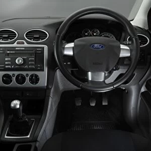 2005 Ford Focus dashboard