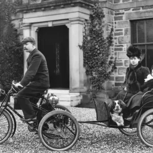De Dion Motor Tricycle with trailer 1900