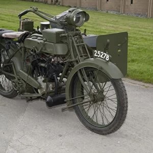 E01527 1917 Vickers Clyno Combination