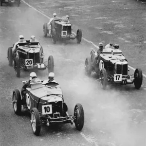 Ulster TT 1933 MG magnettes and Riley (front) car 17 Tazio Nuvolari Ulster TT 1933 MG magnettes and Riley (front) car 17 Tazio Nuvolari