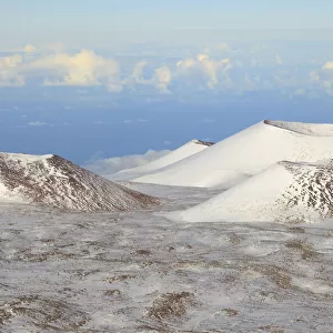 View from Maunakea Observatories (4200 meters), The summit of Maunakea on the Island
