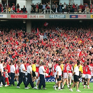 Arsenal Celebrate Winning the FA Premiership: Arsenal 4-3 Everton (2002)