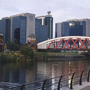 Great Britain, England, Manchester, Trafford Road Bridge, Manchester Ship Canal spanned by iron bridge