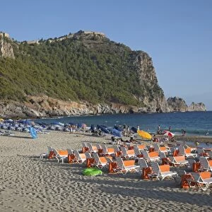 Turkey, Alanya, Cleopatra Beach, View of beach with sun loungers