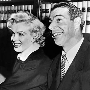 American Actress Marilyn Monroe Poses with her husband Joe Di Maggio