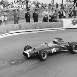 McLaren BRM, Bruce McLaren 1967 Monaco Grand Prix. Creator: Unknown