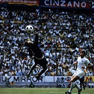 Geoff Hurst beats Brazilian keeper Felix but misses the goal during the epic World Cup