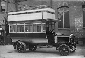 Images Dated 2017 August: 1914 Daimler bus