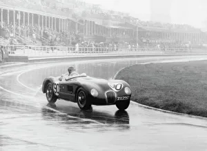 Trending: 1954 Jaguar C type
