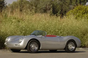 Images Dated 2005 June: 1956 Porsche spyder