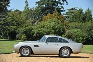 Aston Martin DB4