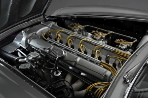 Aston Martin DB4