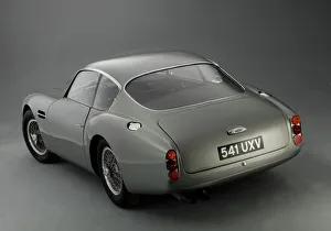 Aston Martin DB4