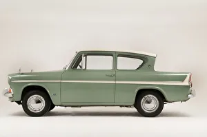 <b class=qtipBold><figcaption>1966 Ford Anglia</figcaption></b><br>1966 Ford Anglia Super 105E<br><em>© National Motor Museum</em> 1966 Ford Anglia