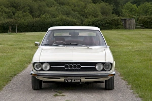 Images Dated 2011 July: 1973 Audi 100 Coupe