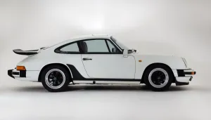 Images Dated 2010 February: 1987 Porsche 911