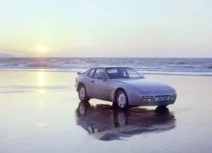 Images Dated 2008 December: 1987 Porsche 944