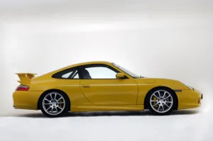 Images Dated 2010 August: 2003 Porsche GT3