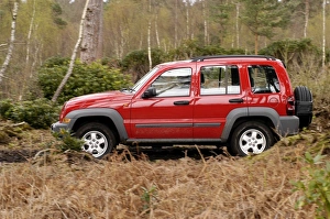 Images Dated 2005 April: 2004 Jeep Cherokee