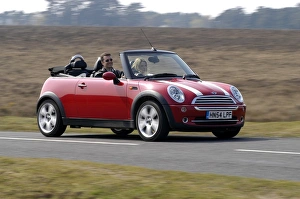 Images Dated 2005 April: 2004 Mini Cooper